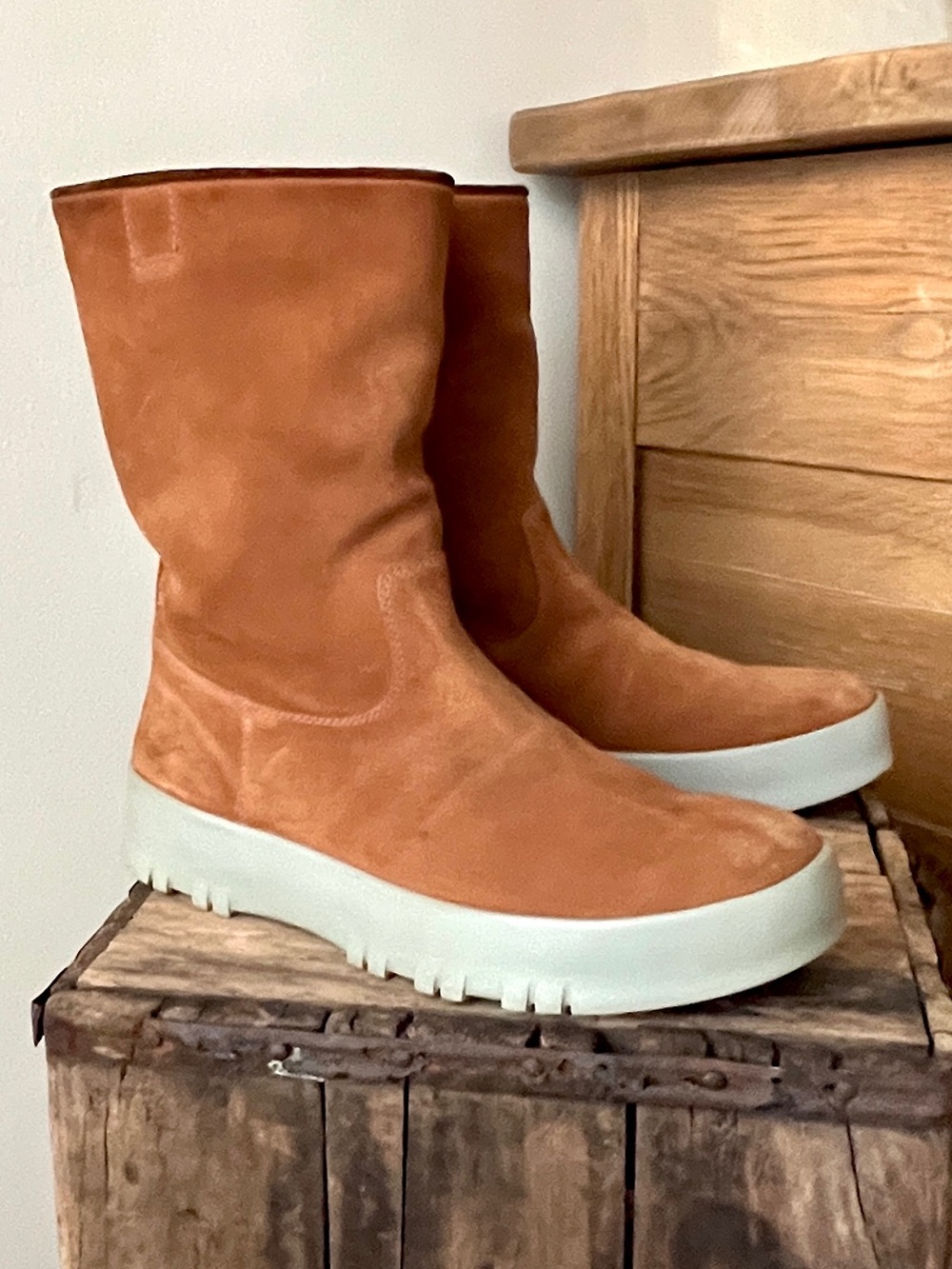 Vintage Prada Suede Shearling Winter Boots Camel Platform Size 40